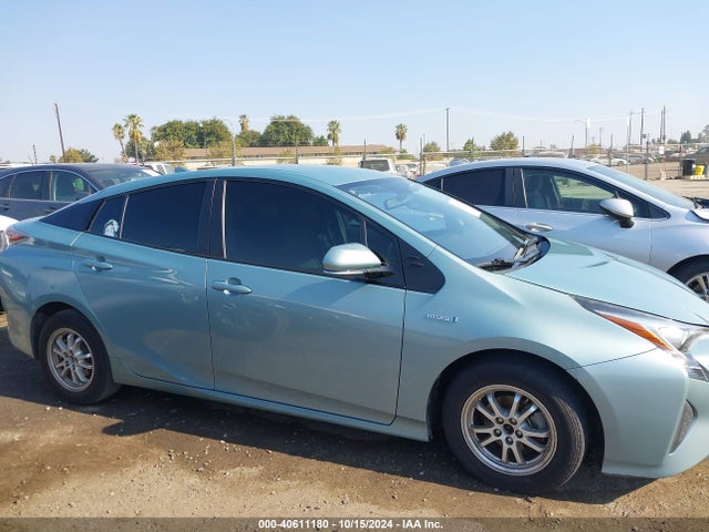 Toyota Prius Two 2016 JTDKBRFU7G3018506 Image 13
