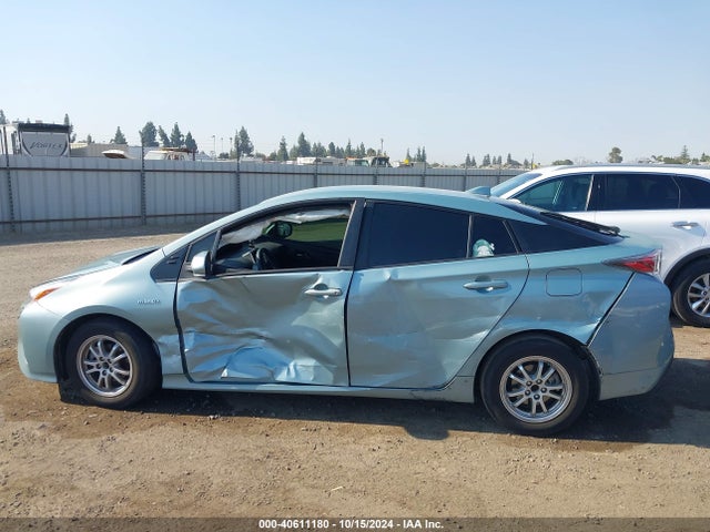 Toyota Prius Two 2016 JTDKBRFU7G3018506 Image 14