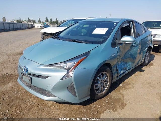 Toyota Prius Two 2016 JTDKBRFU7G3018506 Image 2