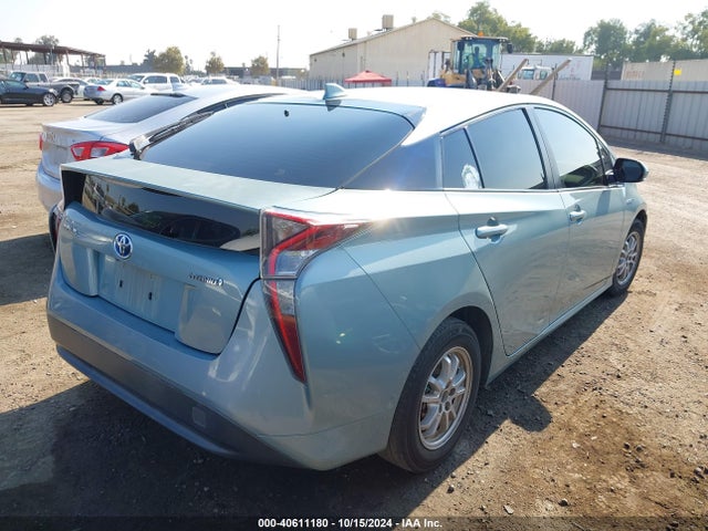Toyota Prius Two 2016 JTDKBRFU7G3018506 Image 4