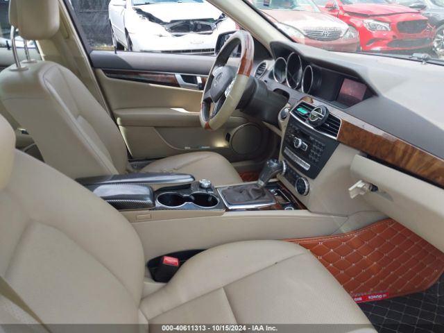 WDDGF4HB0ER302164 Mercedes-Benz C 250 Luxury/sport