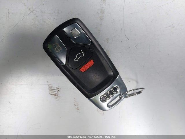 WAUANAF48HN000877 Audi A4 2.0t Premium