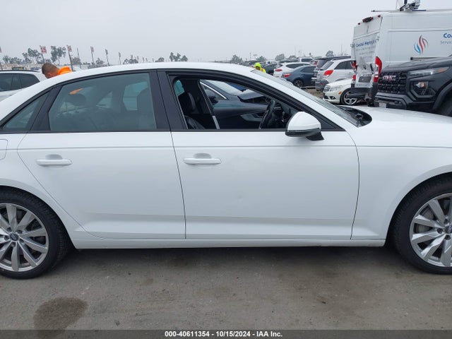 WAUANAF48HN000877 Audi A4 2.0t Premium