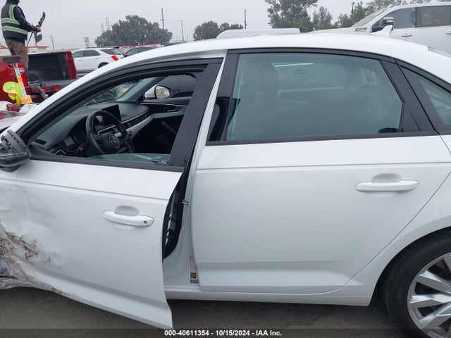 WAUANAF48HN000877 Audi A4 2.0t Premium