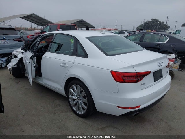 WAUANAF48HN000877 Audi A4 2.0t Premium