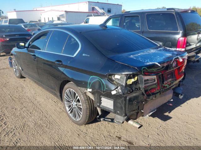 2019 BMW 530E WBAJB1C58KB375764 Photo 2