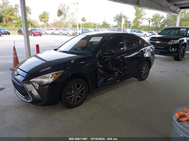 3MYDLBYV9KY510605 Toyota YARIS LE