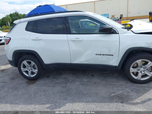 3C4NJDBNXRT596706 Jeep Compass Latitude 4x4