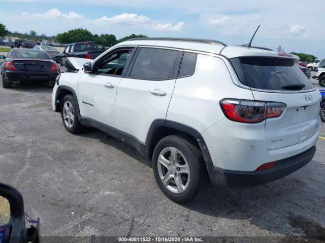 3C4NJDBNXRT596706 Jeep Compass Latitude 4x4