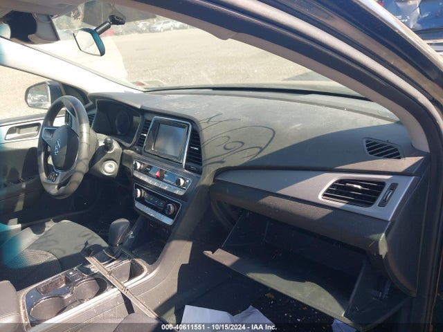 5NPE24AF8KH755123 Hyundai SONATA SE