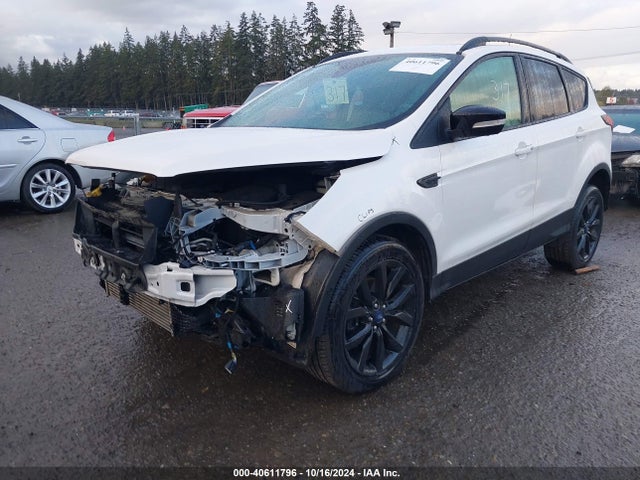 Ford Escape Titanium 2019 1FMCU9J95KUB39339 Image 2