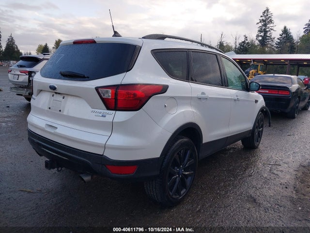 Ford Escape Titanium 2019 1FMCU9J95KUB39339 Image 4