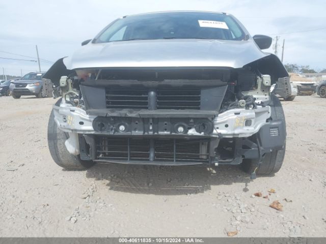 1FMCU0F77HUD05713 Ford ESCAPE S
