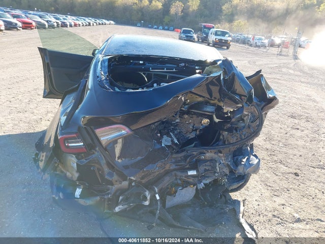 2021 TESLA MODEL Y 5YJYGDEE8MF245615 Photo 5