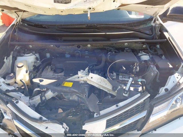 Toyota RAV4 LE 2015 JTMBFREV0FD138560 Image 10