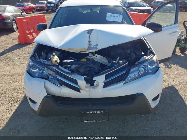 Toyota RAV4 LE 2015 JTMBFREV0FD138560 Image 6