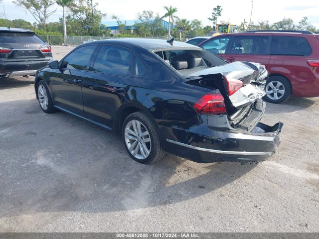 1VWLA7A32KC013102 Volkswagen Passat 2.0t Wolfsburg Edition