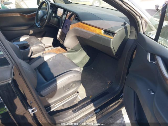 5YJXCAE27KF205129 Tesla Model X 100d/75d/long Range