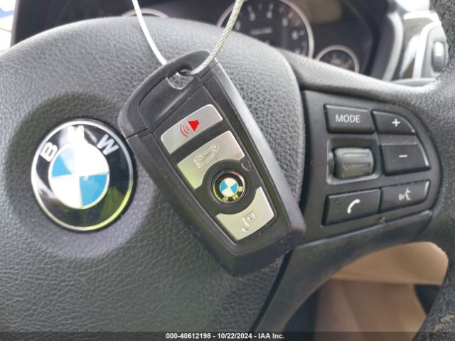 WBA8A3C53GK689648 BMW 320i Xdrive