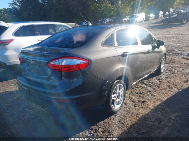Ford FIESTA SE 2018 3FADP4BJ7JM123275 Image 4