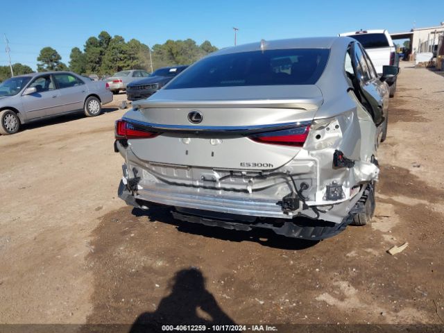 58ADA1C13PU026740 Lexus ES 300H