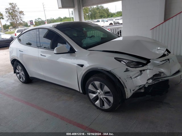 2023 TESLA MODEL Y 7SAYGDEE1PA028153 Photo 0