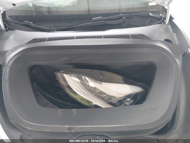 2023 TESLA MODEL Y 7SAYGDEE1PA028153 Photo 9