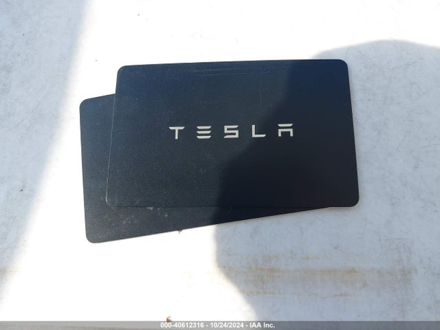 2023 TESLA MODEL Y 7SAYGDEE1PA028153 Photo 10