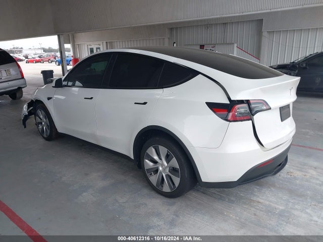 2023 TESLA MODEL Y 7SAYGDEE1PA028153 Photo 2