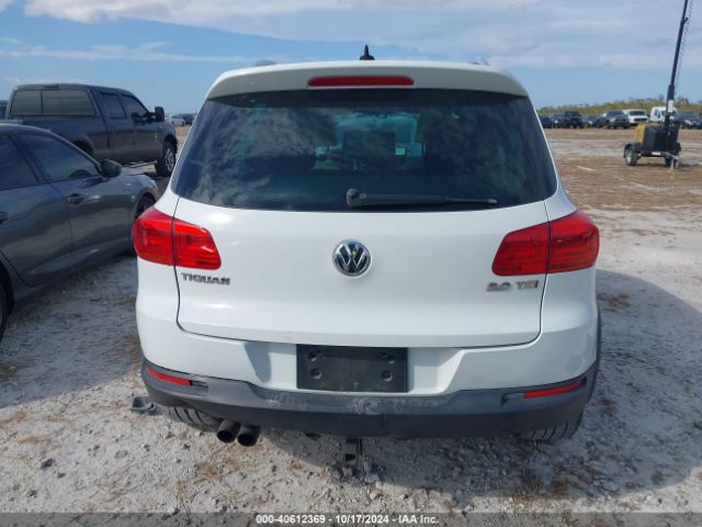 WVGAV3AX9EW109530 Volkswagen Tiguan R-line