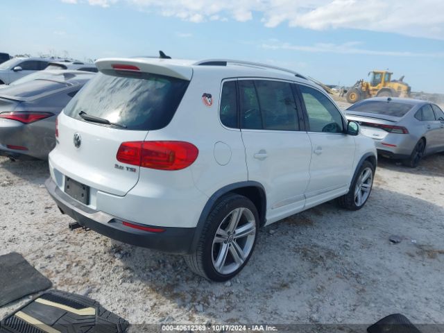 WVGAV3AX9EW109530 Volkswagen Tiguan R-line