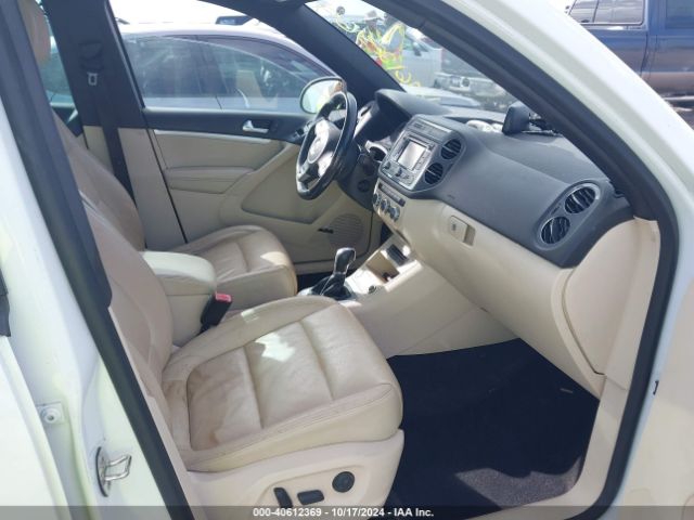 WVGAV3AX9EW109530 Volkswagen Tiguan R-line