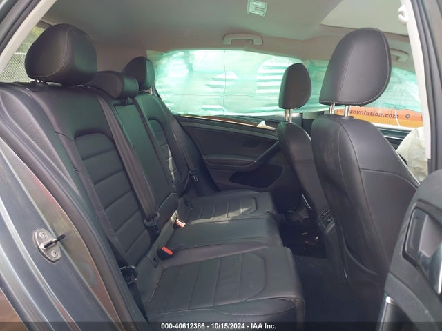 3VW2A7AU6FM070573 Volkswagen Golf Tdi Sel 4-door