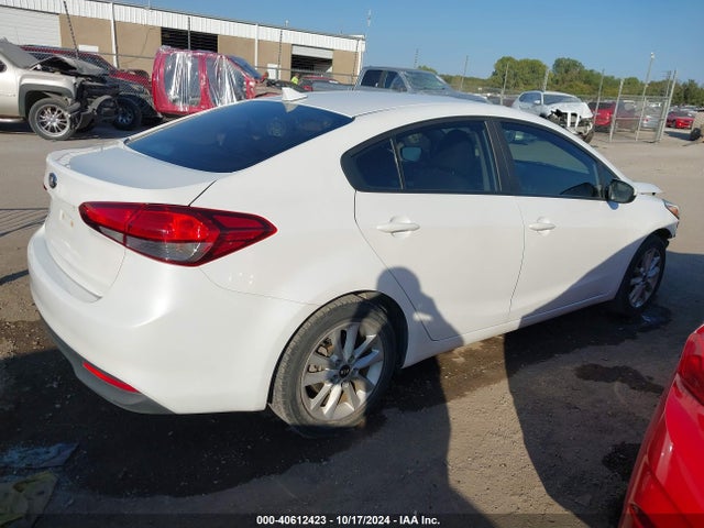 KIA FORTE LX 2017 3KPFL4A78HE149134 Image 4