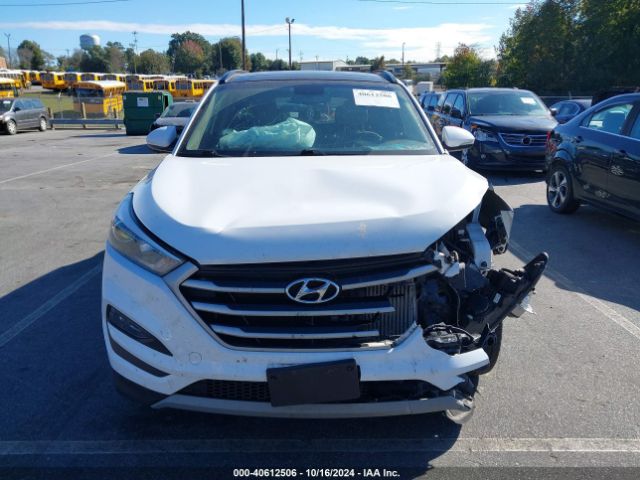 KM8J3CA25JU820349 Hyundai Tucson Value