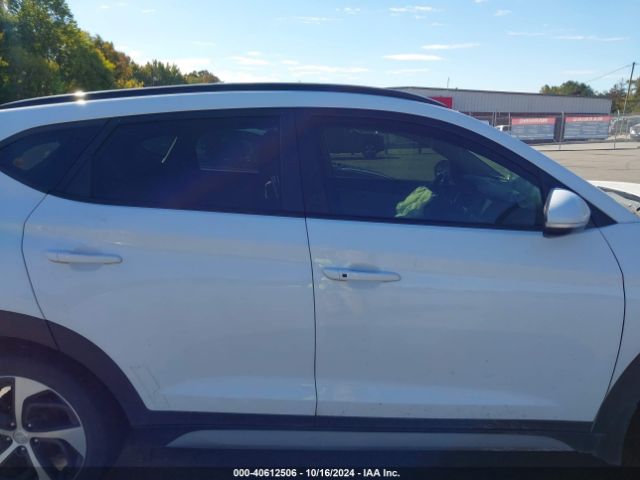 KM8J3CA25JU820349 Hyundai Tucson Value