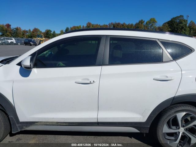 KM8J3CA25JU820349 Hyundai Tucson Value