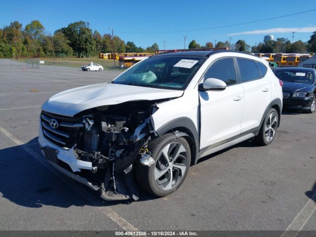 KM8J3CA25JU820349 Hyundai Tucson Value
