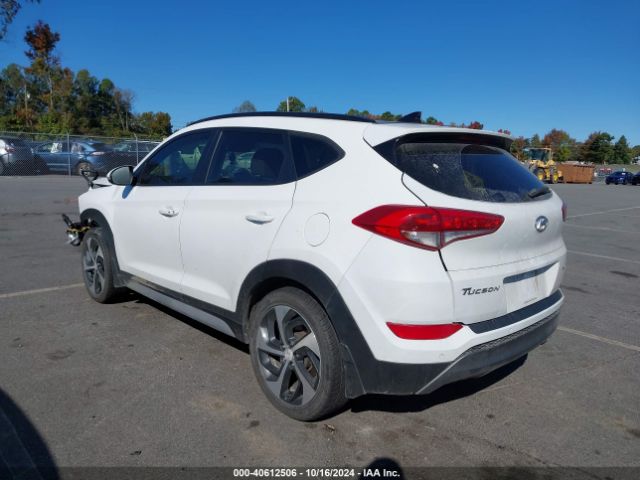 KM8J3CA25JU820349 Hyundai Tucson Value