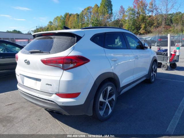 KM8J3CA25JU820349 Hyundai Tucson Value