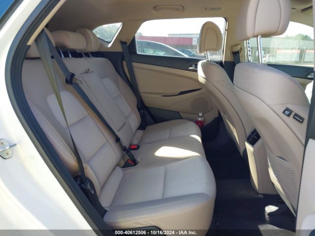 KM8J3CA25JU820349 Hyundai Tucson Value