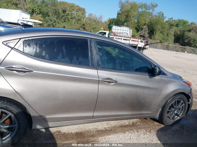 Hyundai ELANTRA SE 2016 5NPDH4AE8GH671912 Image 13