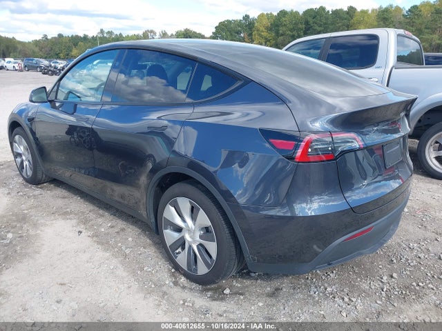 2024 TESLA MODEL Y 7SAYGDEE1RA252350 Photo 2