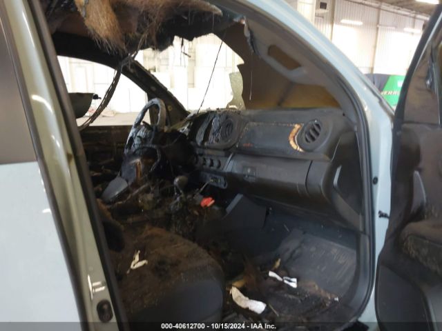 3TMCZ5AN8PM550886 Toyota Tacoma Trd Off Road