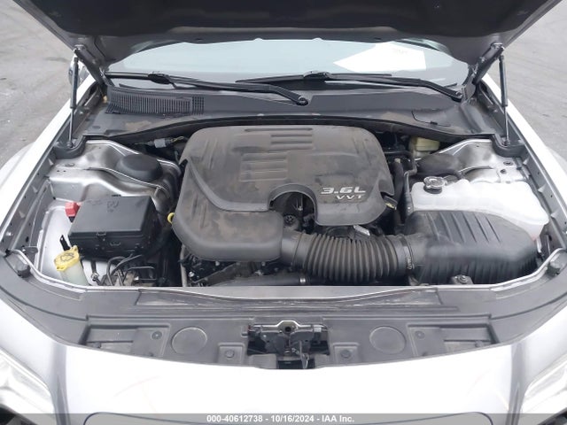 Chrysler 300C 2014 2C3CCAEG7EH233526 Image 10