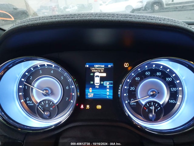 Chrysler 300C 2014 2C3CCAEG7EH233526 Image 16