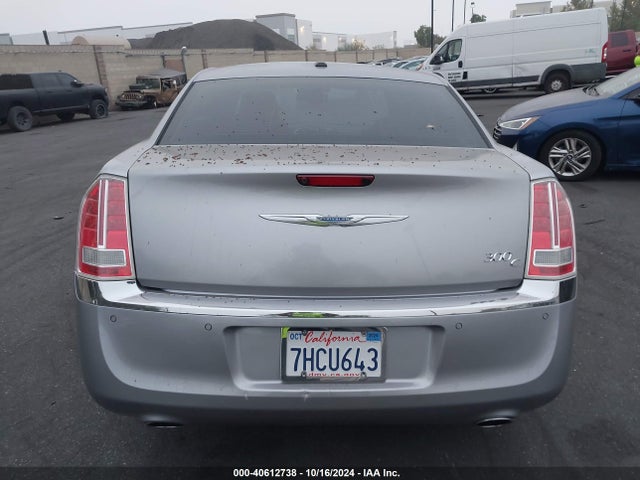 Chrysler 300C 2014 2C3CCAEG7EH233526 Image 17