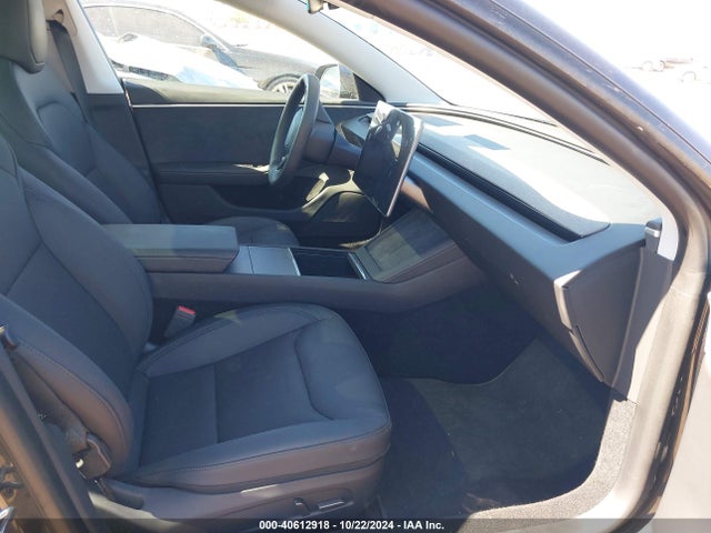 2024 TESLA MODEL 3 5YJ3E1EBXRF739373 Photo 4