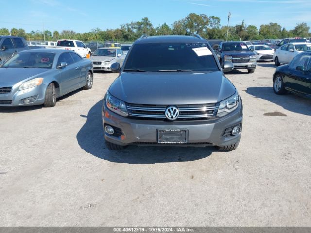 WVGBV3AX1EW097118 Volkswagen Tiguan R-line