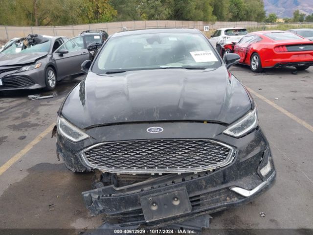 3FA6P0D94KR110525 Ford Fusion Titanium